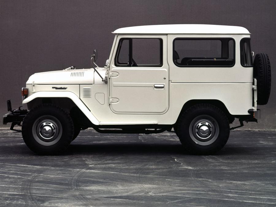  Toyota Land Cruiser Hard Top (FJ40VL) 1973 года  (фото 5 из 5)